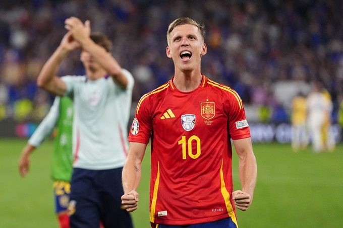 Man City không có ý định chiêu mộ Dani Olmo hè này
