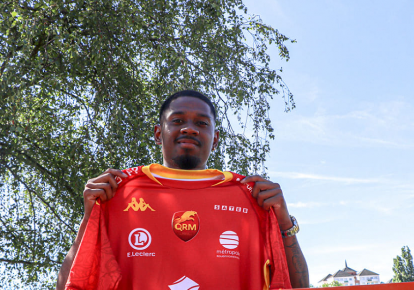 Ngôi sao Việt kiều Jason Pendant Quang Vinh lọt vào tầm ngắm của CAHN