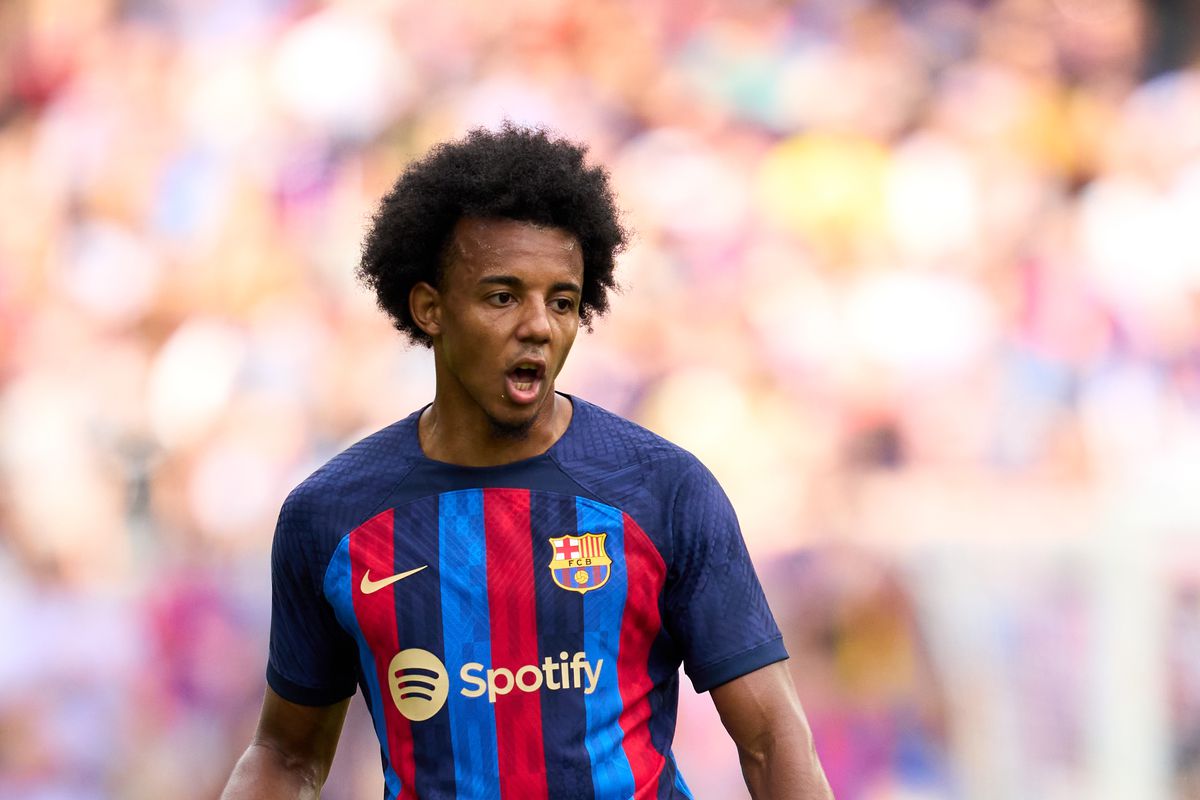 Có một Kounde đang hồi sinh tại Barca