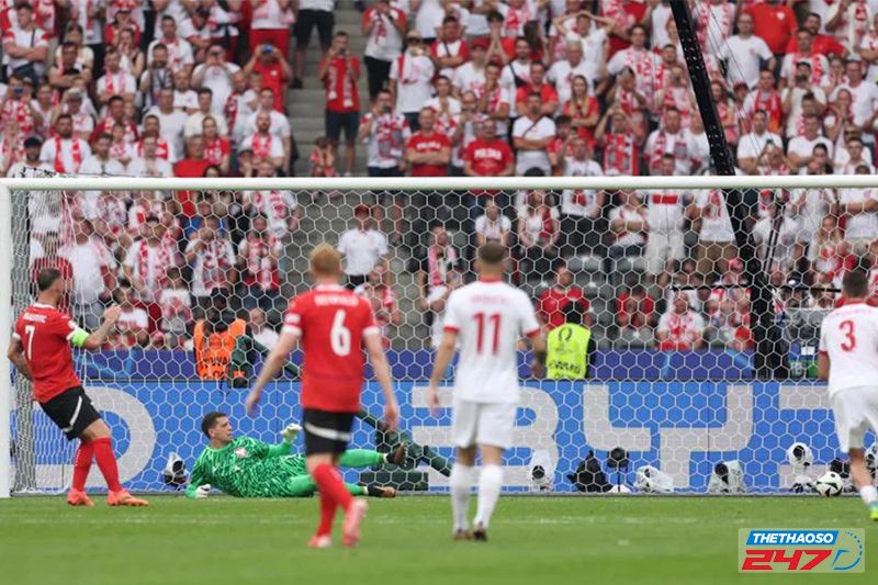 Arnautovic ghi bàn ấn định chiến thắng 3-1 cho Áo