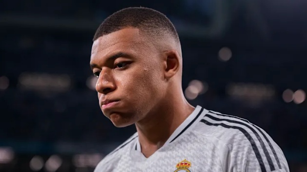 Sự thích ứng của Kylian Mbappe ở Real Madrid Cựu danh thủ Kluivert nhấn mạnh tầm quan trọng của sự kiên nhẫn