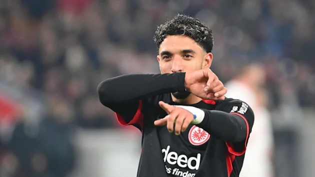 Man City để mắt đến tiền đạo Bundesliga Omar Marmoush giữa cuộc khủng hoảng tiền đạo
