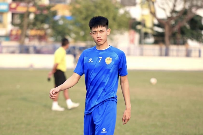 CAHN Quyết Tâm Chiêu Mộ Tiền Đạo Đình Bắc