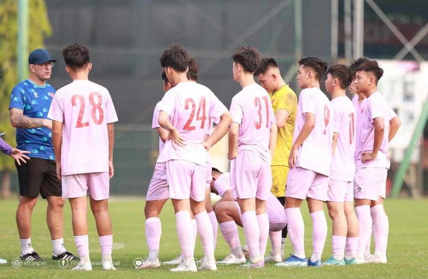 Huyền thoại V.League Cristiano Roland chính thức dẫn dắt đội tuyển U16 Việt Nam