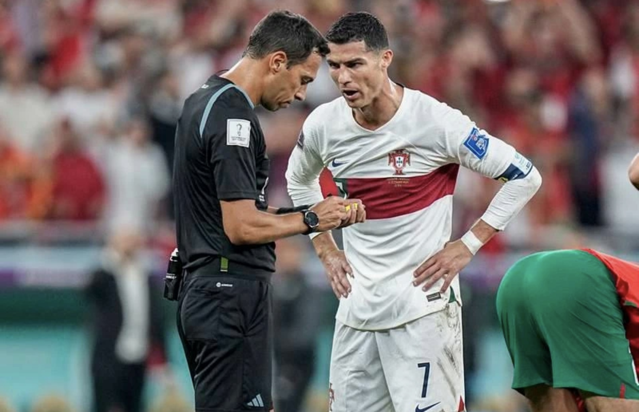 Euro 2024: Hành Động Phản Ứng Trọng Tài Sẽ Bị Phạt Thẻ Vàng