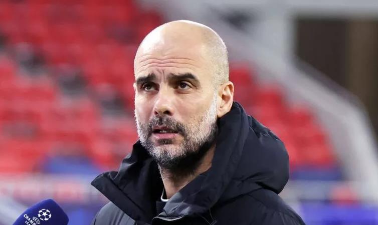 Pep Guardiola: Roy Keane có huấn luyện đội hạng hai, hạng ba nào không?