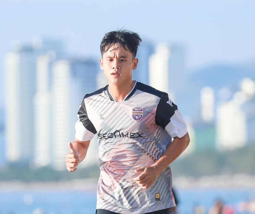 Võ Minh Trọng Trở Lại Sân Cỏ Sau Chấn Thương Dài Hạn