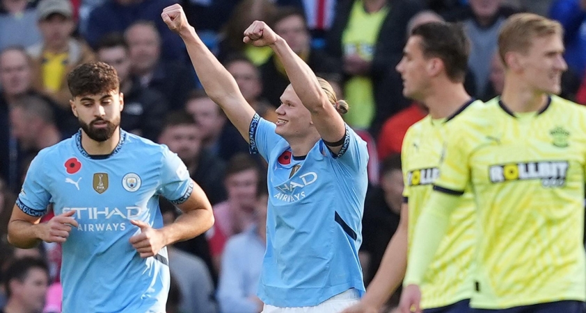 Manchester City vươn lên dẫn đầu Premier League với chiến thắng 1-0 trước Southampton
