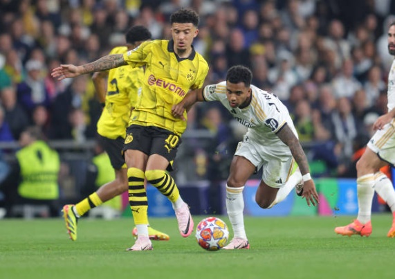 Man Utd tìm cách bán đứt Jadon Sancho, đề nghị chiêu mộ đến Barcelona