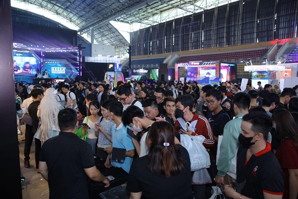 PUBG Mobile khuấy đảo Vietnam GameVerse 2024 với siêu người máy khổng lồ