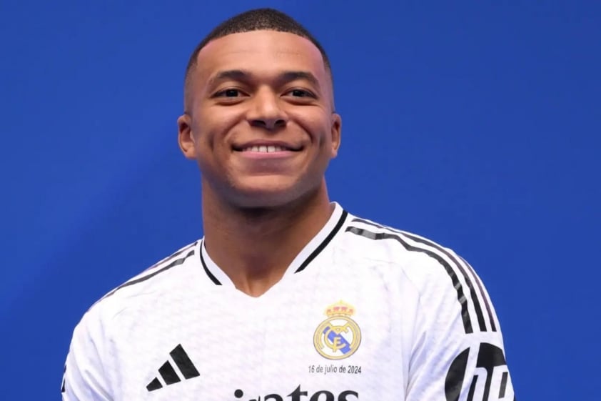 Áo đấu số 9 của Kylian Mbappe trở thành cơn sốt toàn cầu, phá vỡ kỷ lục doanh số