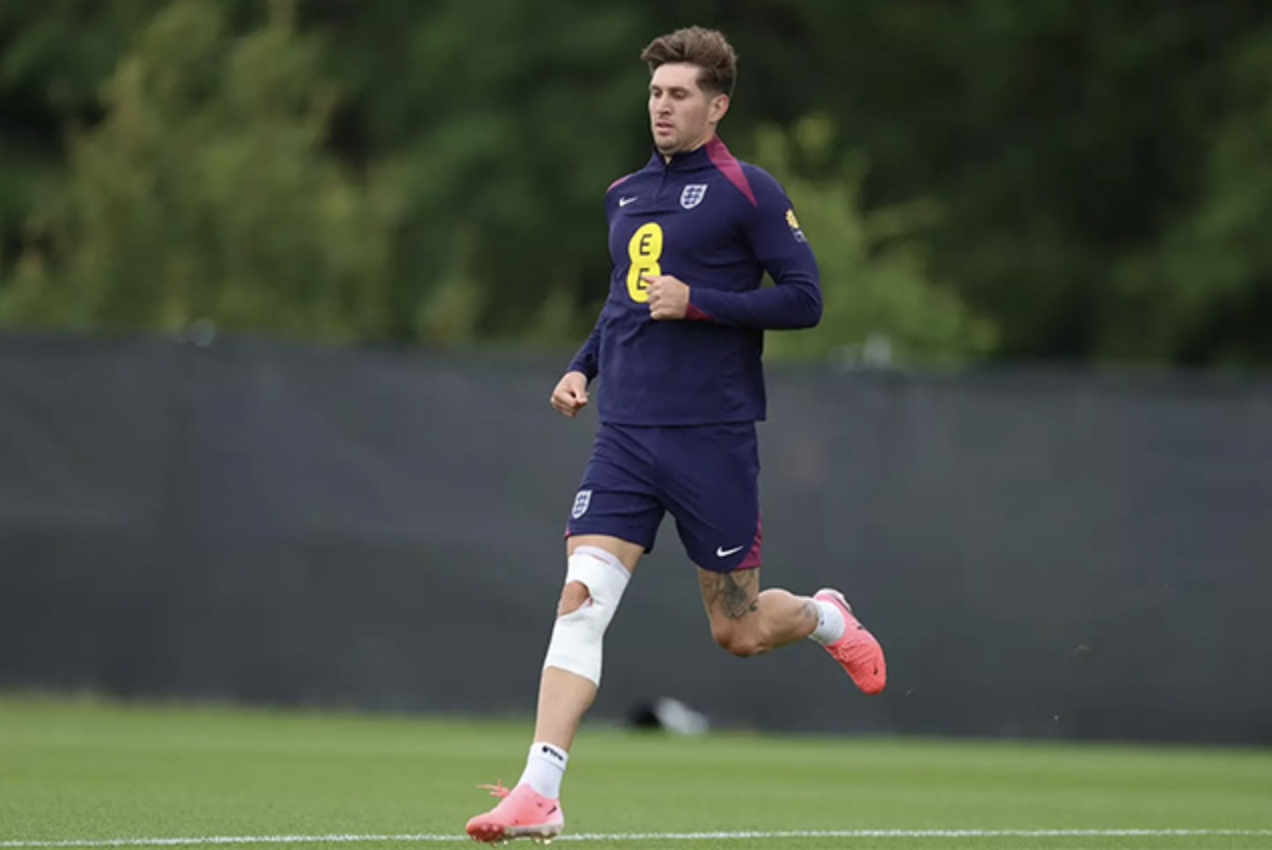John Stones Gây Lo Lắng với Chấn Thương Gối, Nguy Cơ Vắng Mặt ở Trận Tứ Kết Euro 2024