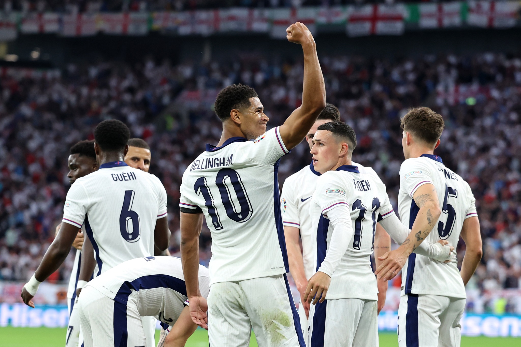 ĐT Anh nắm chắc vé đi tiếp tại EURO 2024, suất còn lại vẫn là cuộc đua căng thẳng