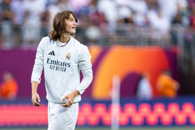 Real Madrid thể hiện sự ủng hộ với Joan Martinez sau chấn thương nặng
