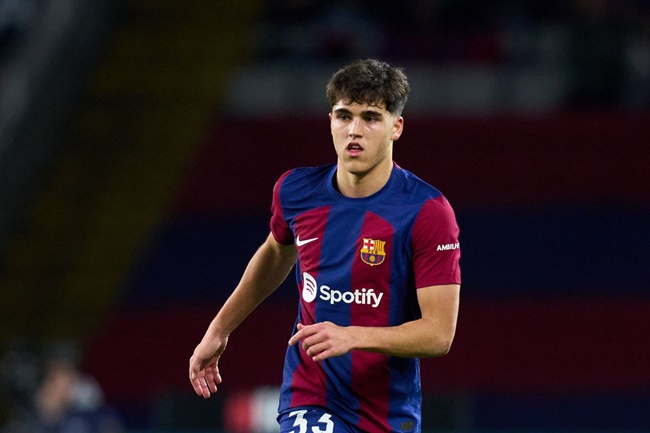 M.U và Chelsea nhòm ngó, Barca tự tin trói chân thần đồng