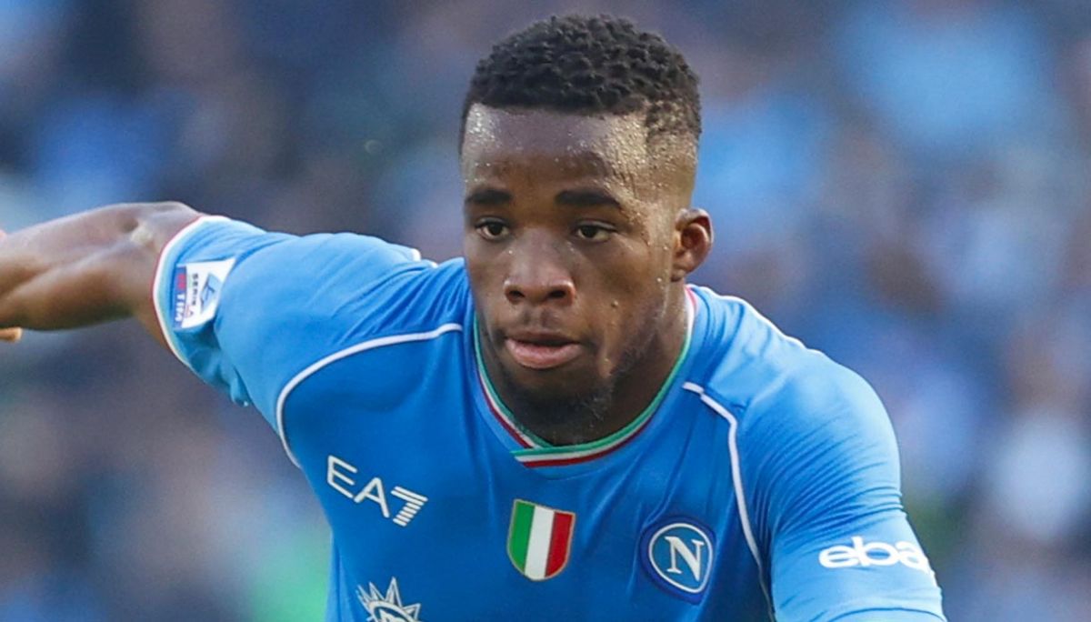 Napoli để một cái tên trở lại EPL