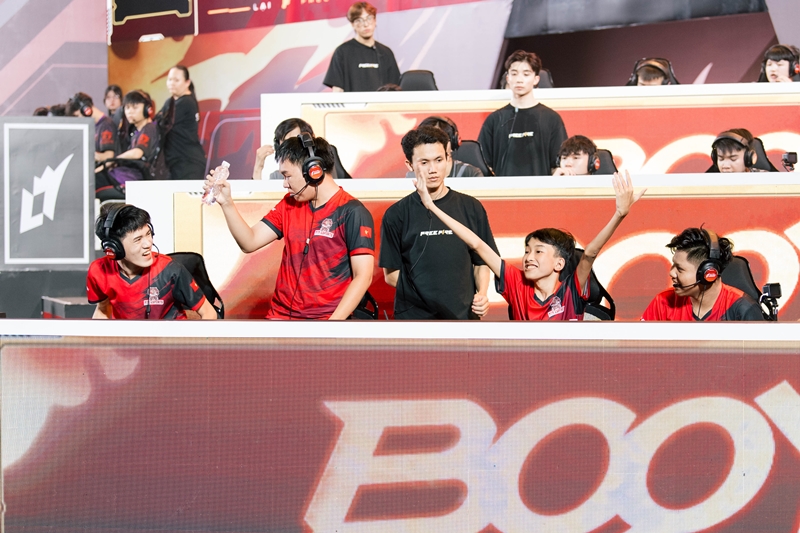Giải Đấu Đại Chiến Quân Đoàn Mùa Hè 2024: Bước Đệm Cho Ngôi Sao Thể Thao Điện Tử
