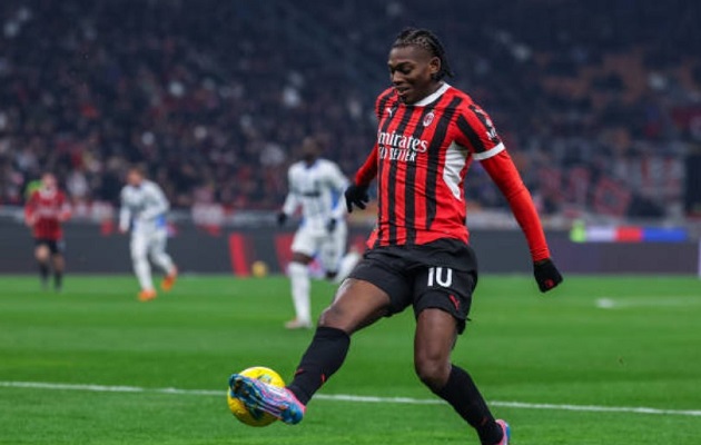 Rafael Leao Màn chạy đua thâu tóm 