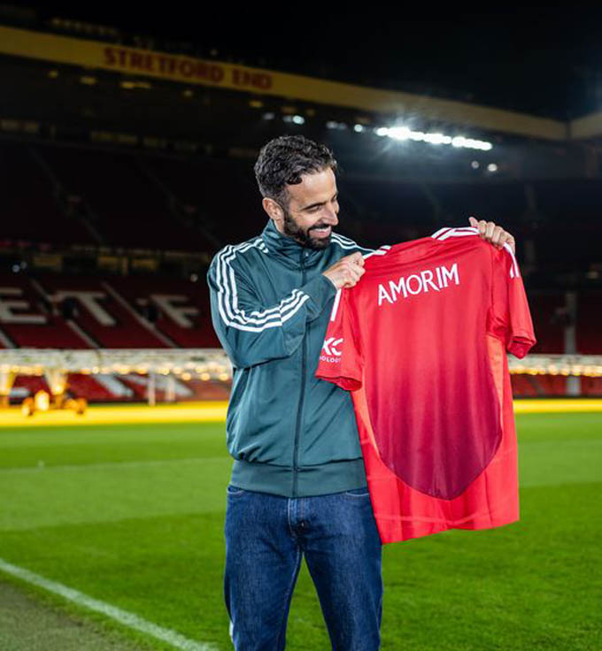 Ruben Amorim Sẵn Sàng Dẫn Dắt MU, Tiếp Sức Mới Cho Quý Đỏ