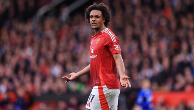 Đối mặt với khó khăn tại Man United, Zirkzee được Juventus nhắm đến như phương án giải cứu