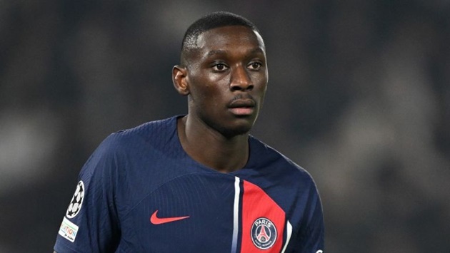 Kolo Muani được PSG giữ chân Juventus đắn đo lựa chọn