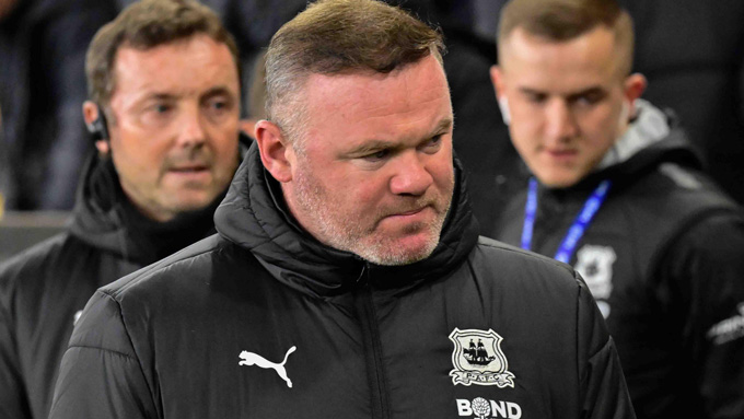 Plymouth rơi xuống khủng hoảng Rooney đối mặt với áp lực từ chức sau thất bại tan nát trước Bristol City