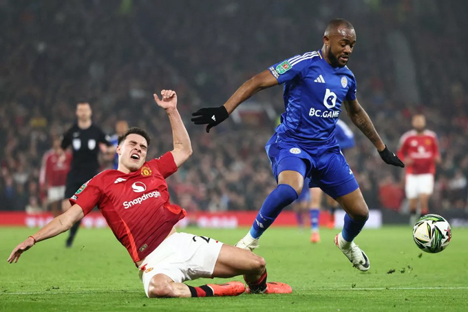 Đánh giá về các bản hợp đồng bom tấn của Man United Tăng cường hàng thủ và tấn công