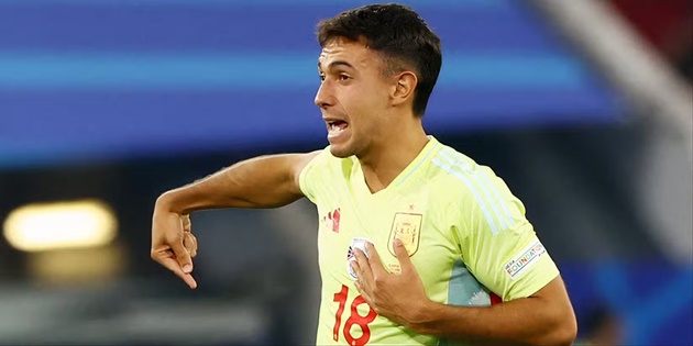 Zubimendi nổi trội hơn Partey, lựa chọn dài hạn cho tuyến giữa Arsenal