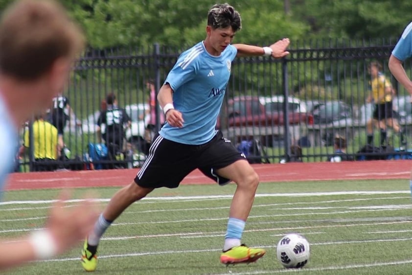 Trung vệ Việt kiều Zan Nguyen cao 1m90 chuẩn bị gia nhập V-League trong màu áo CLB TP.HCM