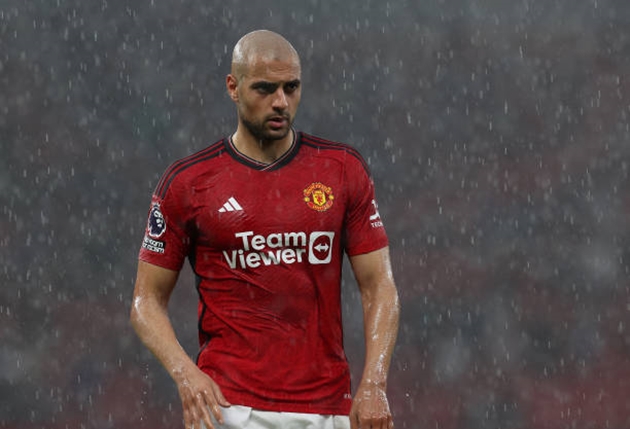 Cuộc đua giành Sofyan Amrabat diễn ra gay cấn giữa Fenerbahce và Manchester United