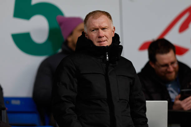 Paul Scholes lo ngại về hai bản hợp đồng mới của Manchester United