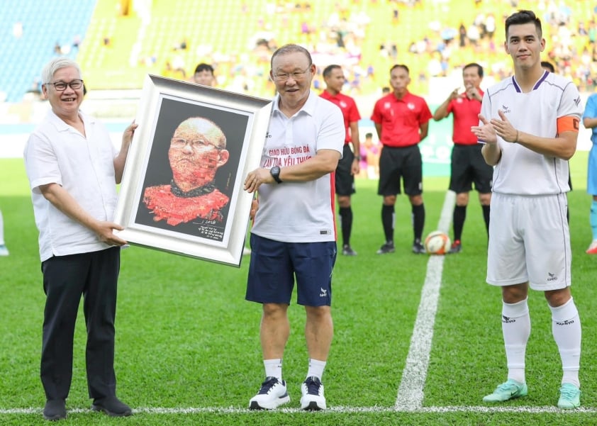 HLV Park Hang Seo Trao