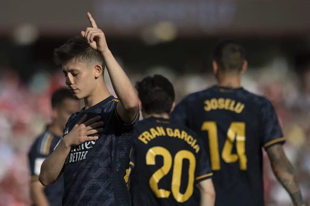 Huyền thoại Real Madrid Toni Kroos dành lời khen ngợi nồng nhiệt cho tiền vệ trẻ Arda Guler