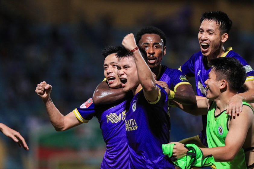 Vòng Chung Kết Kịch Tính: Hà Nội FC Đối Đầu Bình Dương Trong Cuộc Đua Vô Địch Á Quân