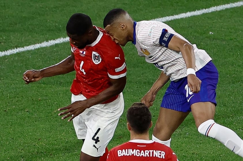 Chiến thuật tâm lý của Kevin Danso khi đối đầu với Mbappe: