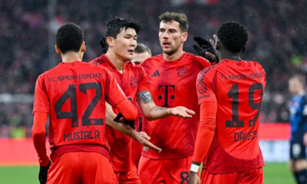 Ngôi sao Jamal Musiala tỏa sáng với cú đúp, Bayern Munich bảo vệ thành công ngôi đầu Bundesliga