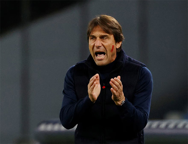 Napoli hưởng lợi thế trong cuộc đua vô địch Serie A với lịch thi đấu 