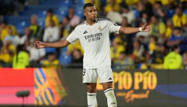Ngôi sao bóng đá Kylian Mbappe vướng cáo buộc tình dục nghiêm trọng