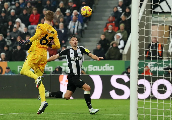 Thảm kịch phút bù giờ Sai lầm của Kelleher khiến Liverpool đánh rơi chiến thắng