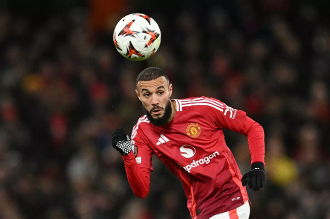 Đánh giá về các bản hợp đồng bom tấn của Man United Tăng cường hàng thủ và tấn công