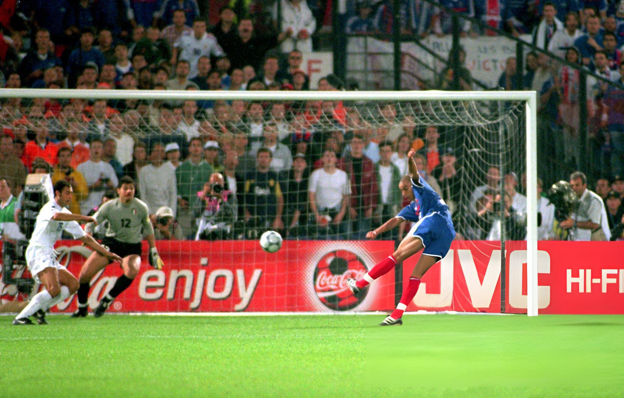 Triều đại vàng của Pháp: Hành trình vô địch EURO 2000