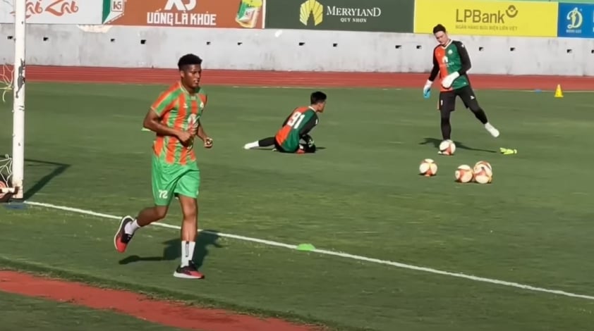 CLB Bình Định bổ sung tiền đạo Gabriel Morbeck từ Brazil