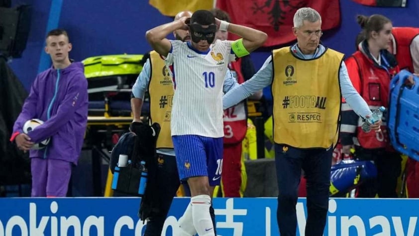 Kylian Mbappe đối mặt với nhiều tháng đeo mặt nạ, gây lo ngại cho Real Madrid