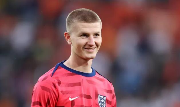 Paul Parker thúc giục Man United ký hợp đồng với Adam Wharton của Crystal Palace