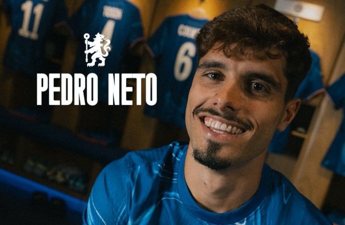 Chelsea tiếp tục củng cố đội hình với việc ký hợp đồng đắt giá với Pedro Neto