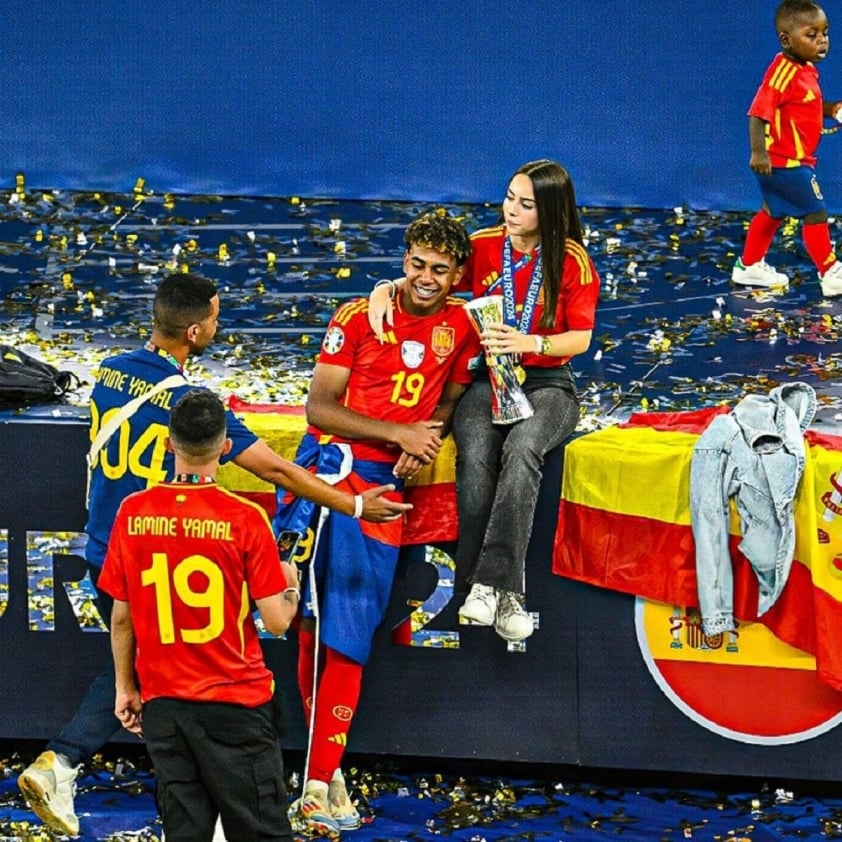 Cầu thủ trẻ Lamine Yamal xác nhận mối quan hệ với bạn gái Alex Padilla sau chức vô địch Euro 2024