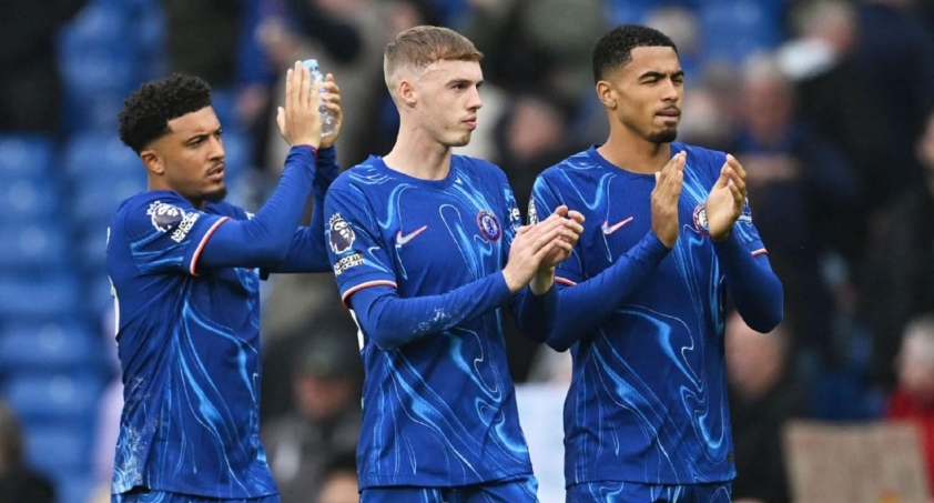 Chelsea duy trì sự khiêm tốn, không bị cuốn theo cuộc đua vô địch