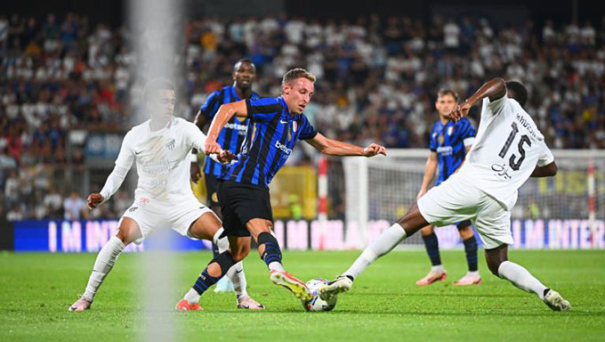 Inter Milan đối mặt với khủng hoảng trước thềm mùa giải mới