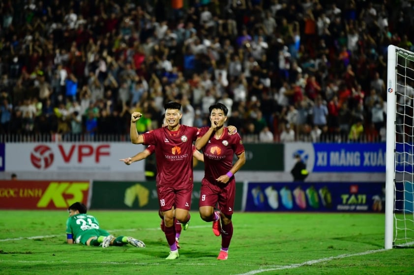 Hà Đức Chinh chia tay CLB Bình Định sau mùa giải thành công