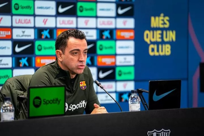 Sếp lớn khẳng định, Barca vỡ mộng với Xavi